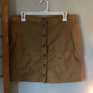 Brown button up mini skirt with pockets